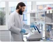 Optimizando tu entorno de laboratorio con cicladores de PCR de punto final de bajo ruido